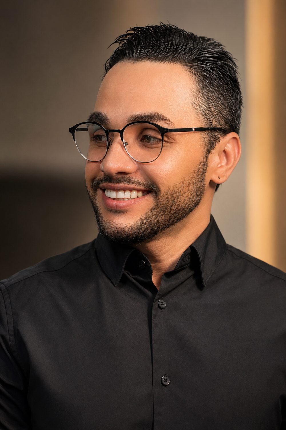 Retrato de Samuel Rodrigues, escritor cristiano y autor de La casa del número 48